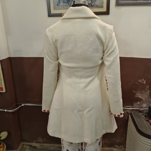 Off white embroidery long coat - Picture 2 of 10